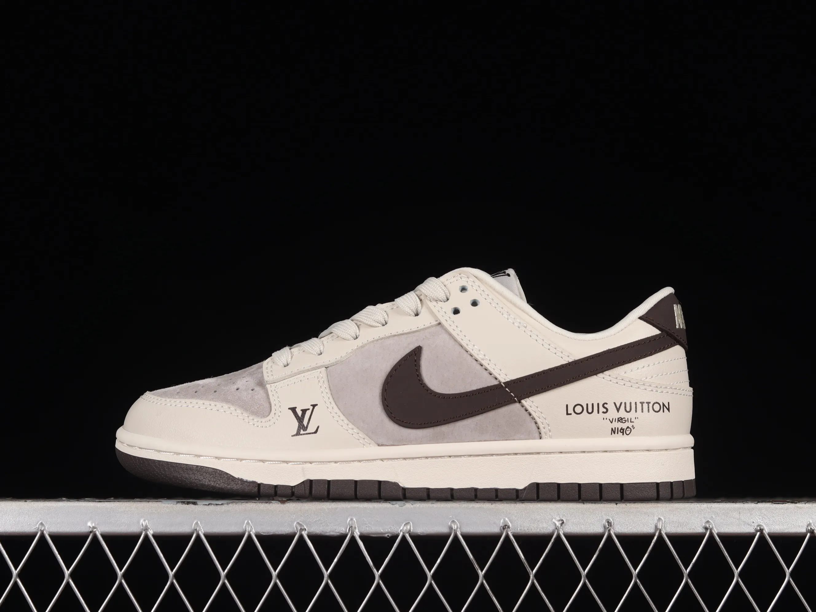 All categories Nk SB Dunk Series Nk SB Dunk Low High-end customized low-top sneakers Nk Dunk Low LV co-branded High-end customized SB low-top sports and leisure sneakers FC1688-400